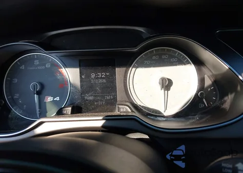 2013 Audi S4 3.0T Premium Plus z USA, uszkodzony, nr VIN WAUMGAFL7DA163164